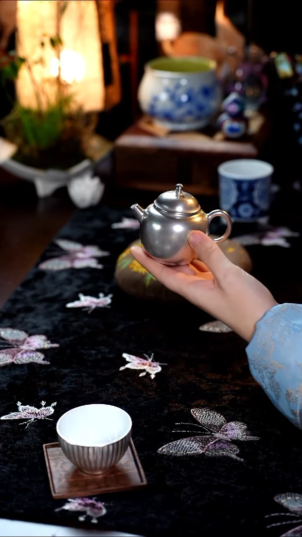 溜银泡茶壶·············