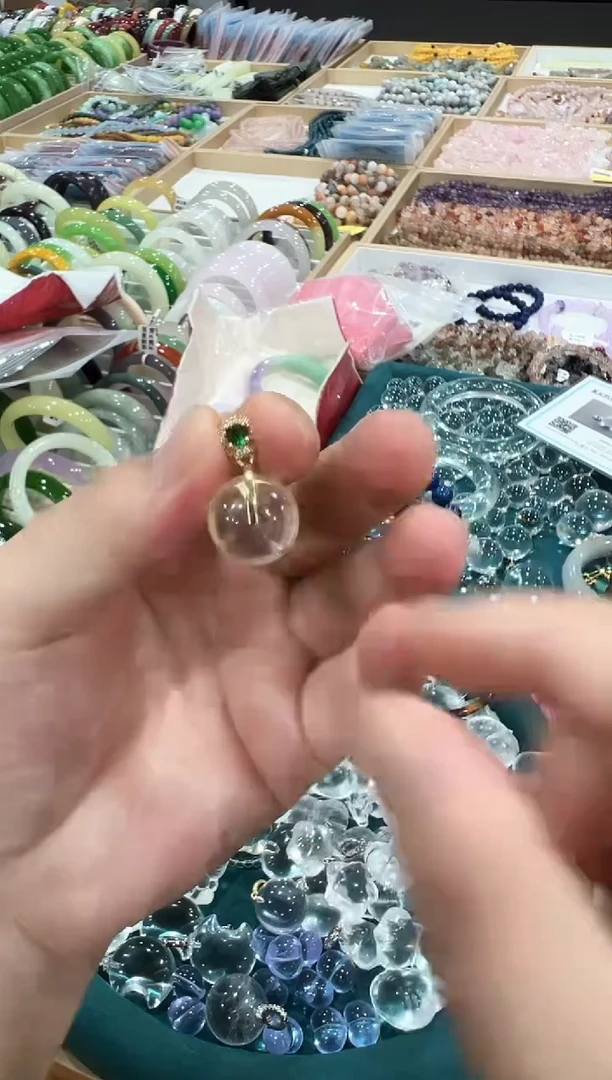 未镶嵌吊坠(赠链)水晶小轮胎