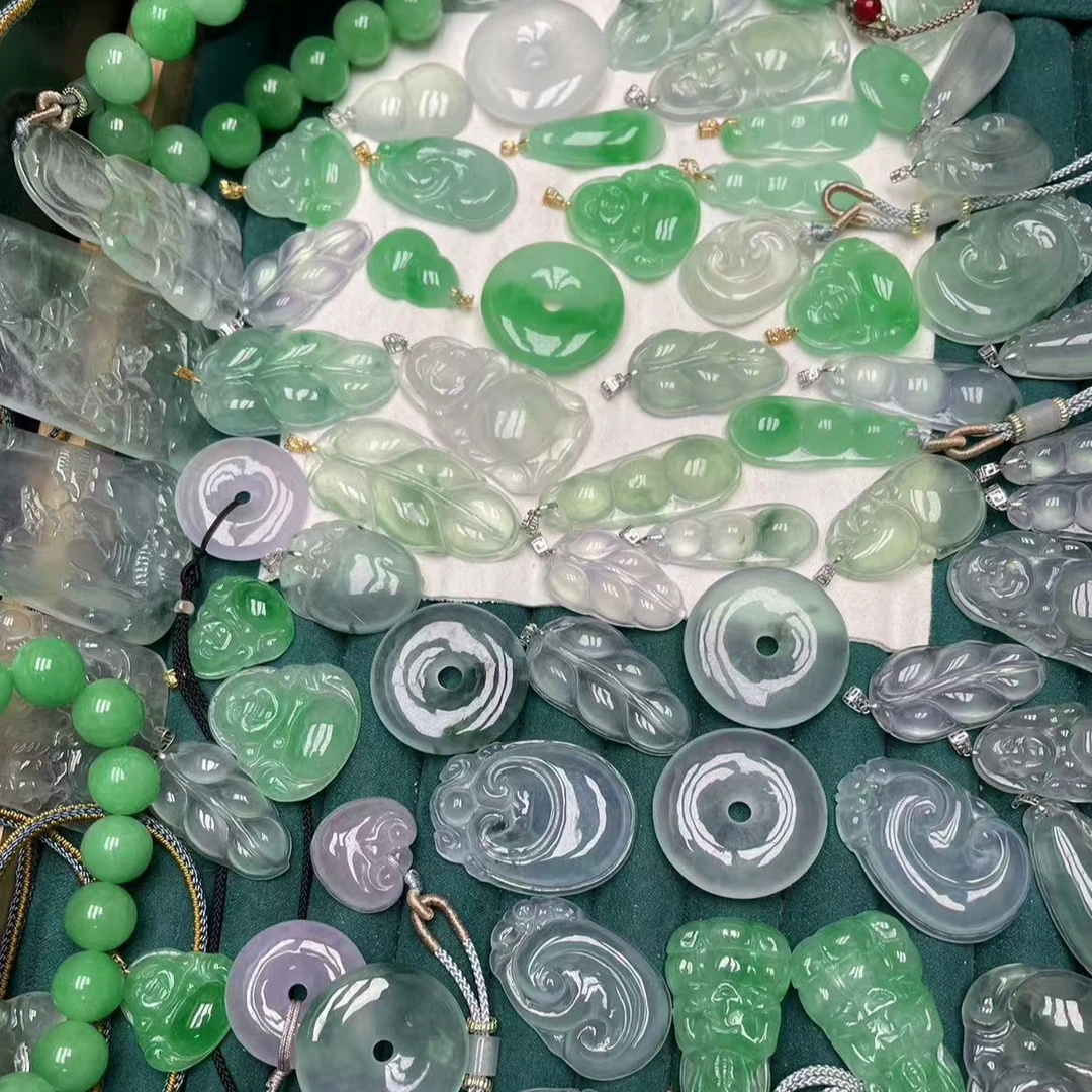 缅甸翡翠18K金镶 一物一拍 7天无理由