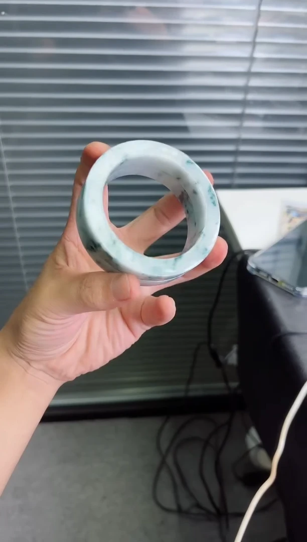 定制翡翠手镯未镶嵌手镯