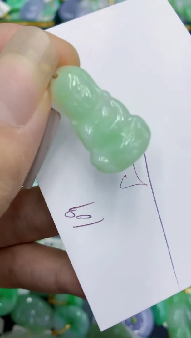 翡翠未镶嵌颈饰11111111111