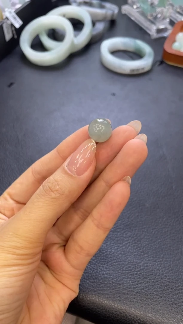 【闪购商品】翡翠吊坠(不含链)未镶嵌吊坠