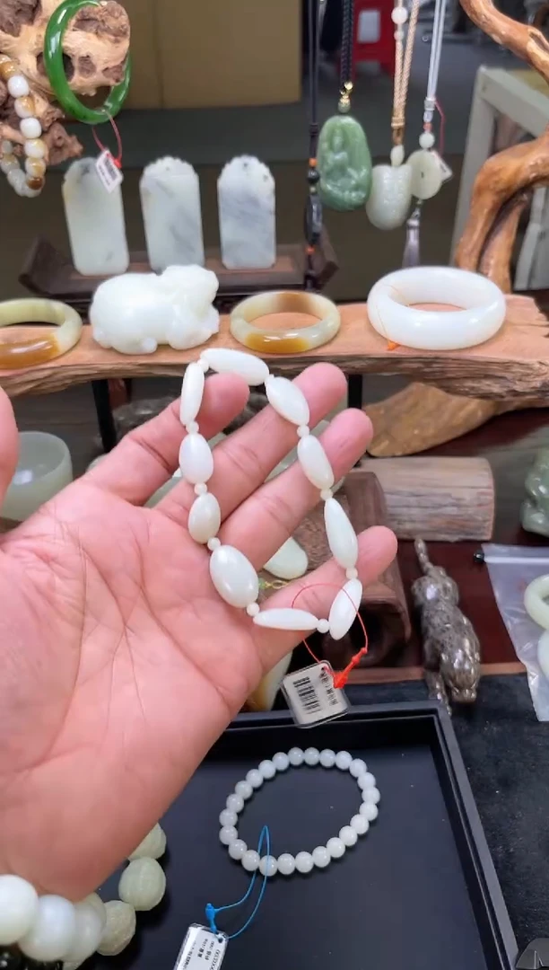 【闪购商品】和田玉手串未镶嵌新疆米达随形9002958