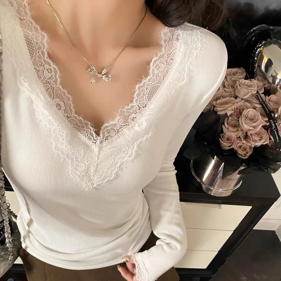 网红时尚百搭显瘦蕾丝长袖修身v领三色打底T恤