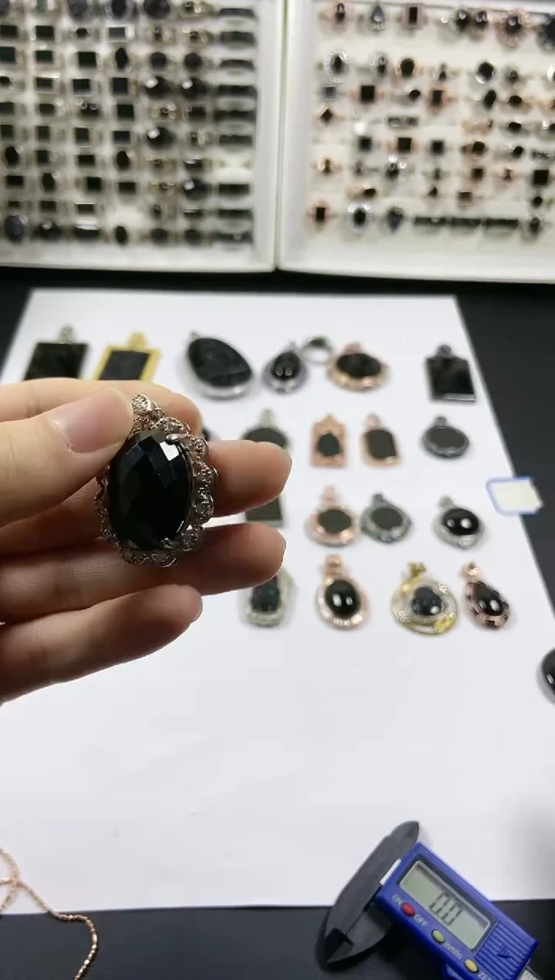 吊坠(赠链)银S925镶嵌翡翠1