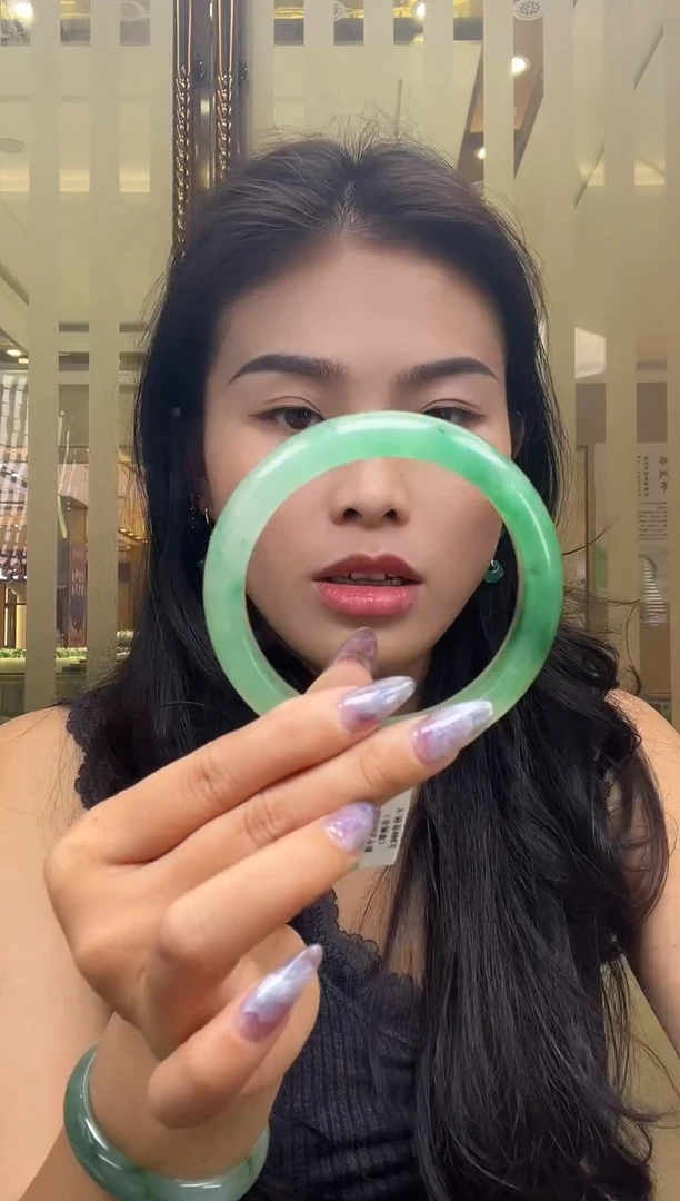 未镶嵌手镯石英质玉32