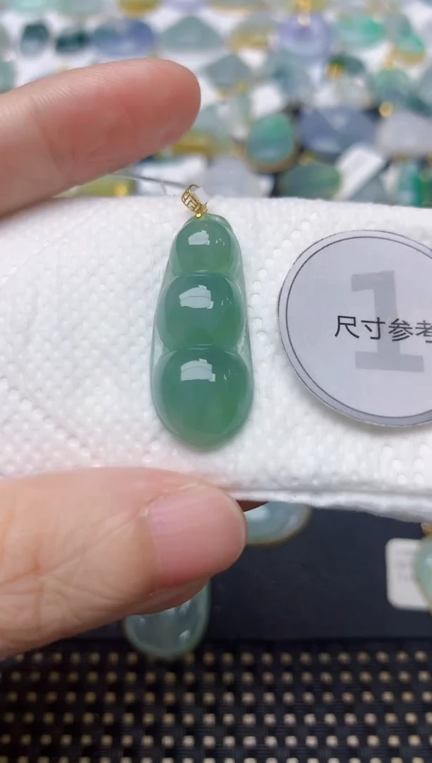 颈饰18K金镶嵌翡翠天然缅甸A货翡翠