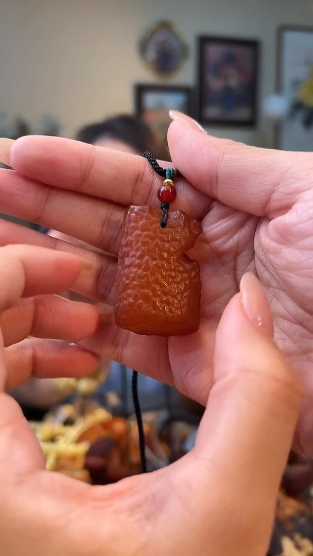 琥珀颈饰未镶嵌吊坠