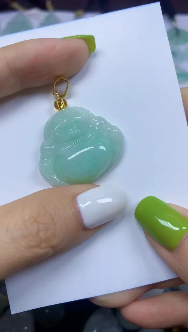 翡翠未镶嵌颈饰挂件