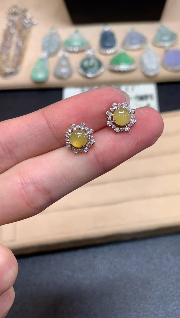 【闪购商品】翡翠耳饰18K金镶嵌蛋面【无服务费】