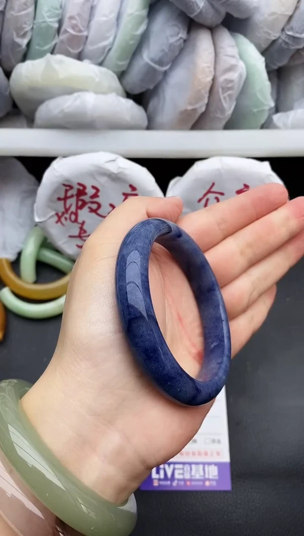 未镶嵌手镯石英质玉瑕疵117+57/58