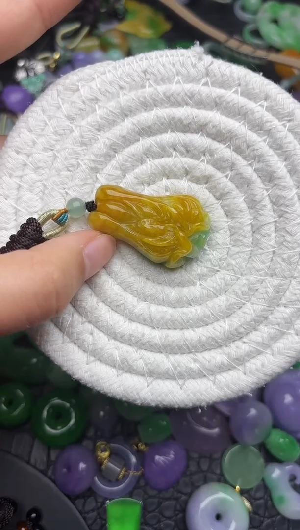 颈饰未镶嵌翡翠缅甸翡翠吊坠