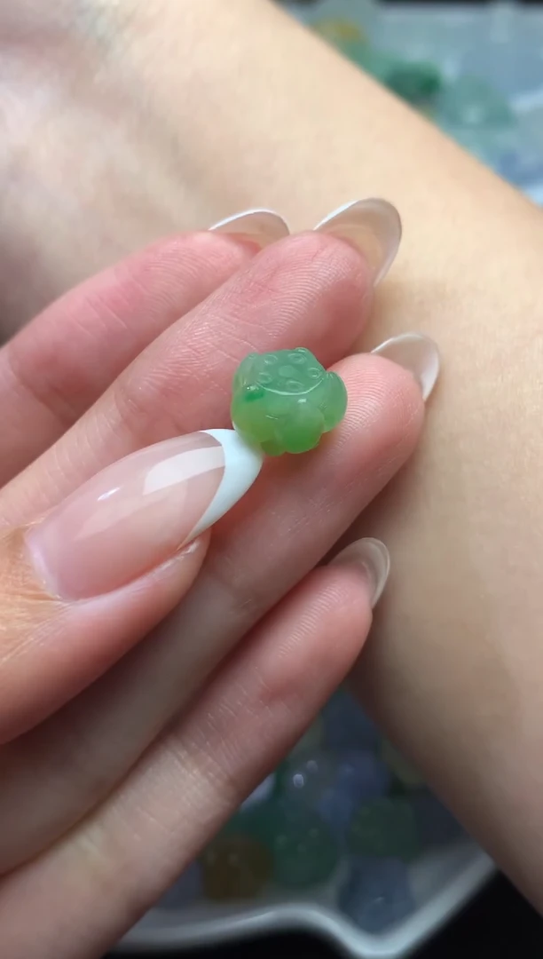 未镶嵌定制翡翠毛货  10-7.1