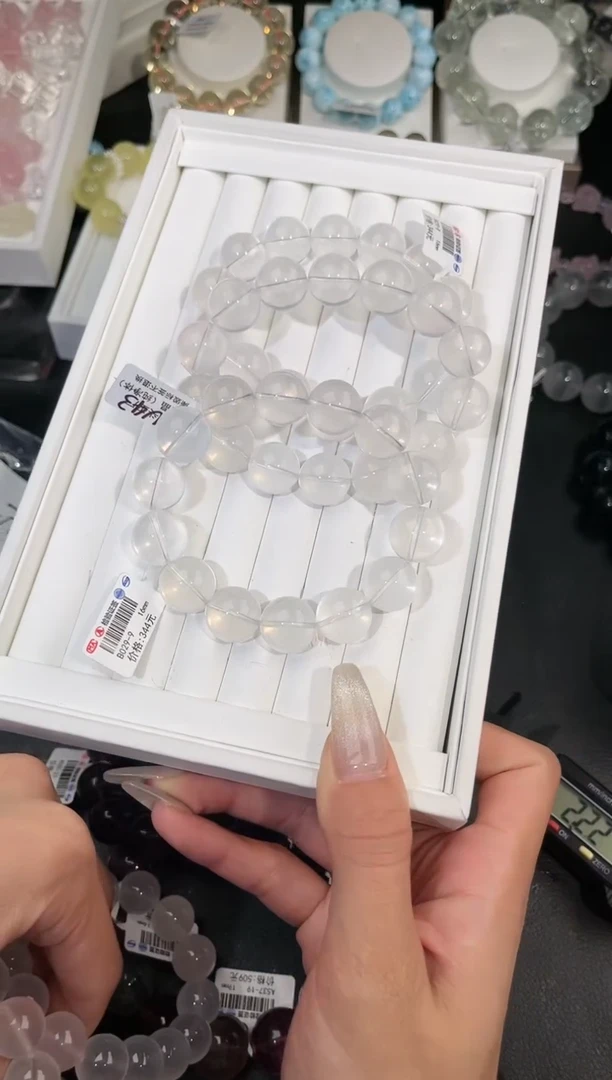 【闪购商品】水晶手链未镶嵌多样性发一奶白16mm