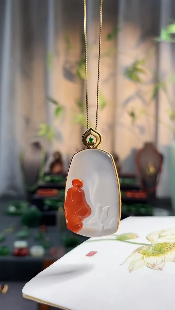 【闪购商品】南红玛瑙颈饰18K金镶嵌，原矿南红荔枝冻，花开见佛