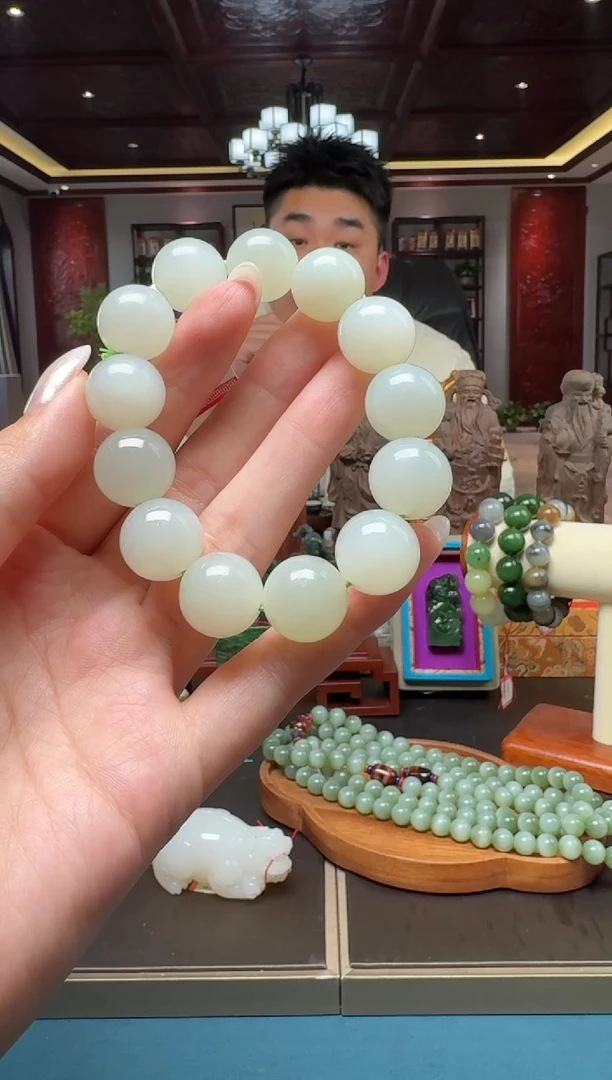 未镶嵌和田玉挂件lzr