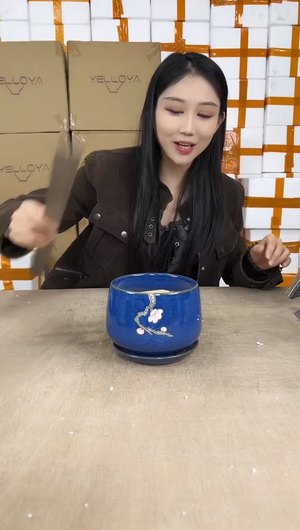 杯型蓝花釉勾花中号14x12