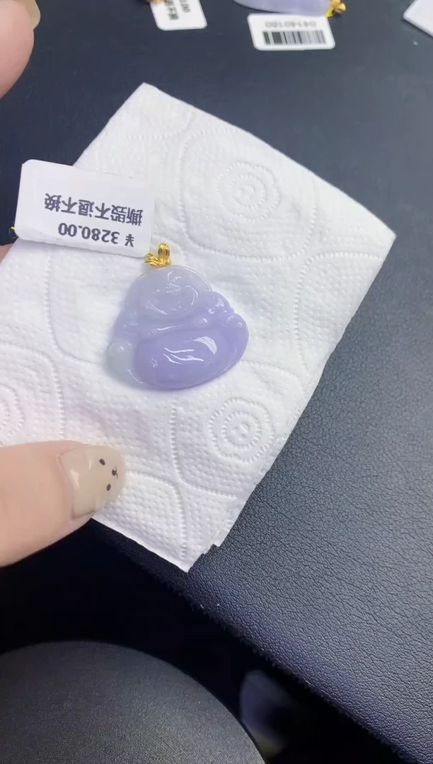 颈饰18K金镶嵌翡翠缅甸天然翡翠A货