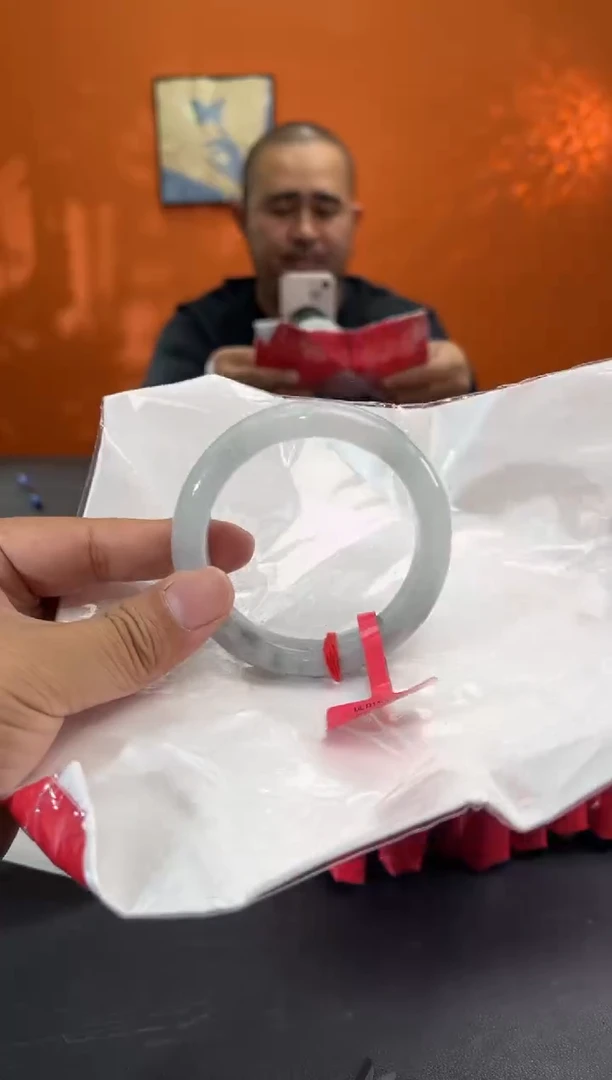 未镶嵌手镯翡翠4        圈口57