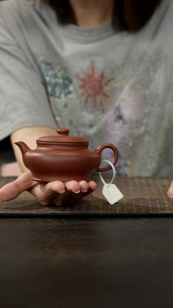茶壶紫砂紫泥虚扁壶200cc