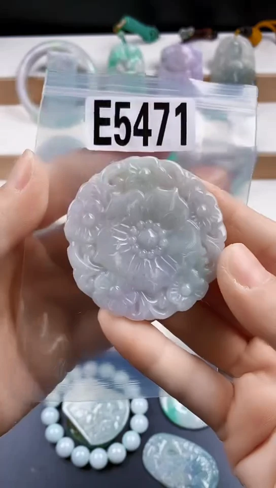 颈饰未镶嵌翡翠天然翡翠吊坠挂件