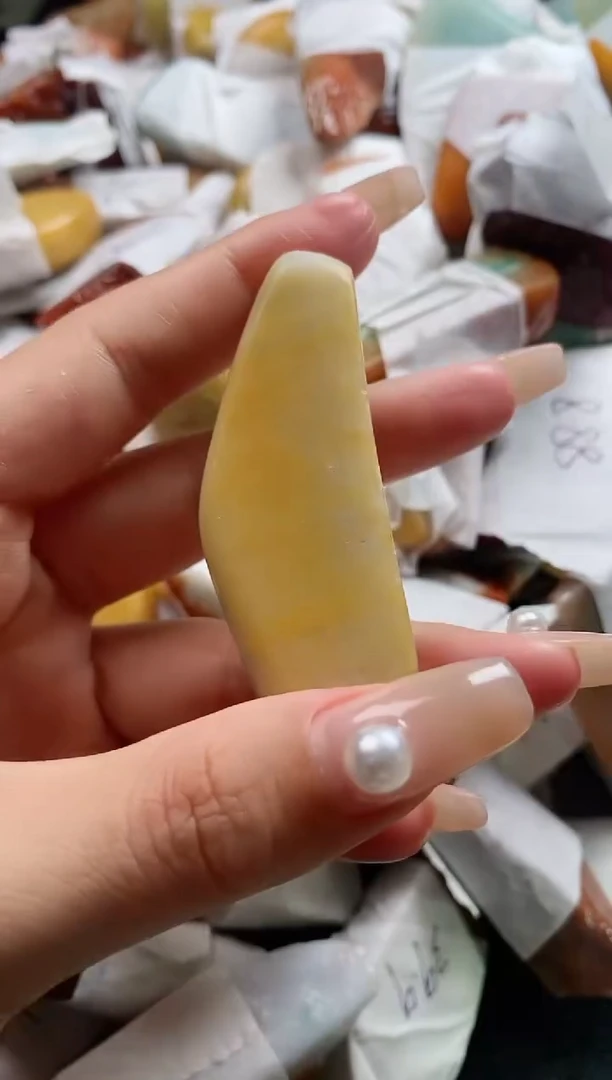 翡翠裸石翡翠挂件裸石