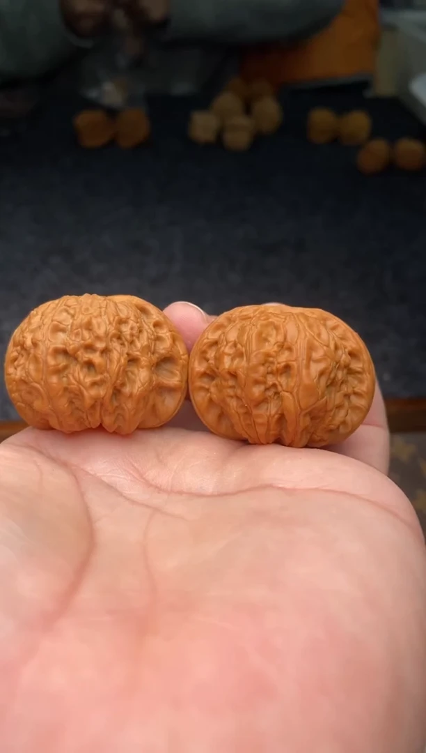 把件文玩核桃B248号40尺血麒麟