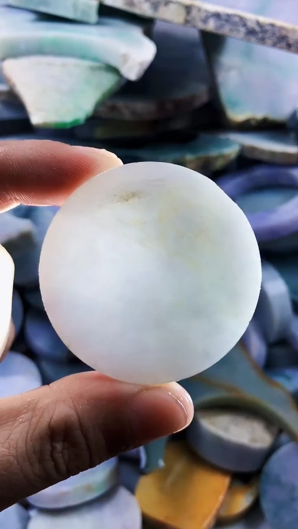 未镶嵌戒指翡翠及拍及付