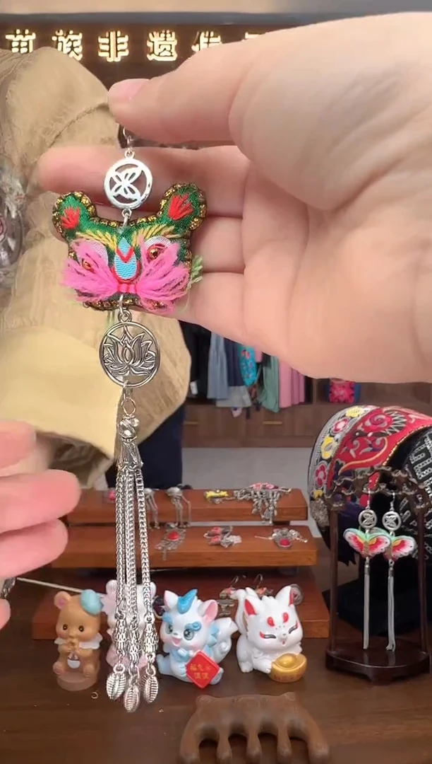 【闪购商品】织绣扶光苗绣传承35