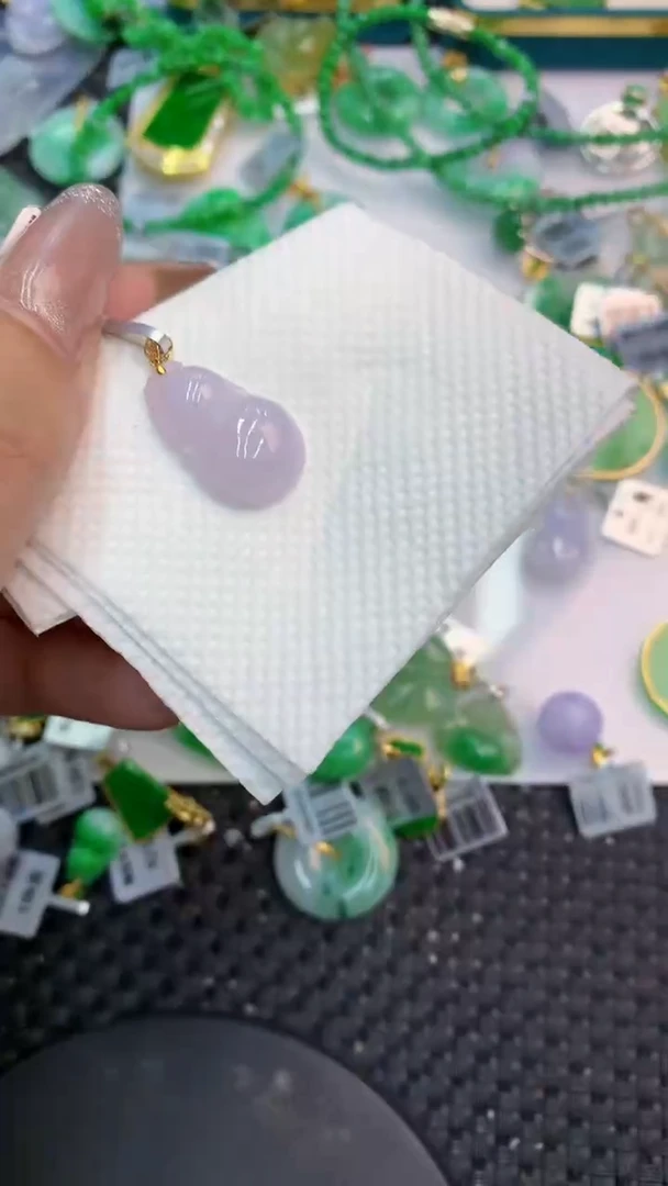 颈饰未镶嵌翡翠1