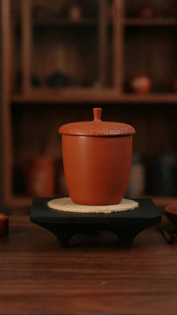 二生陶作微瑕大橡果罐映禄红