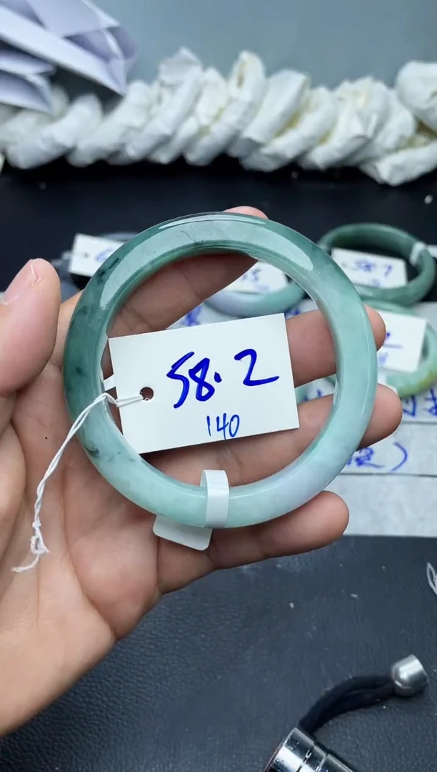 未镶嵌手镯翡翠140