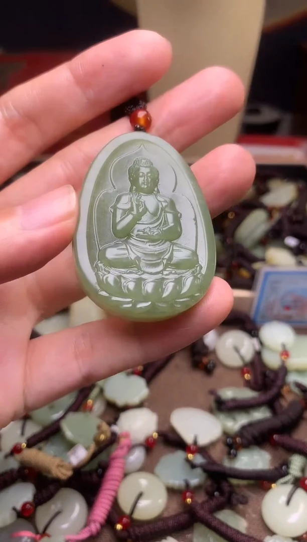 颈饰未镶嵌和田玉新疆料青海料清水和田玉吊坠