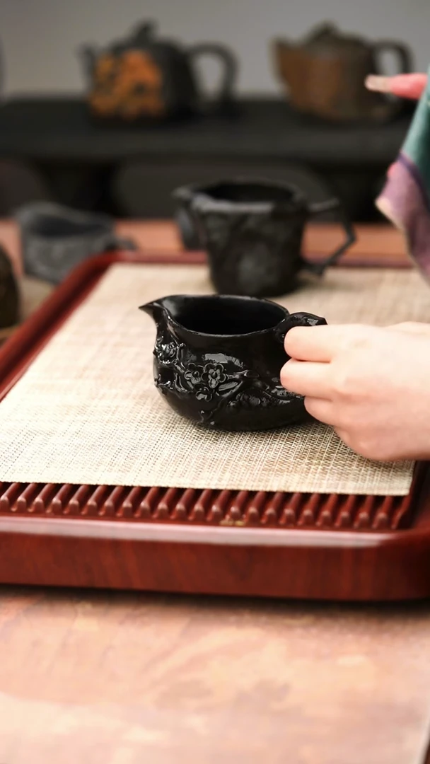 柯荣盛老师作品冰碛岩重工雕刻梅花公道杯