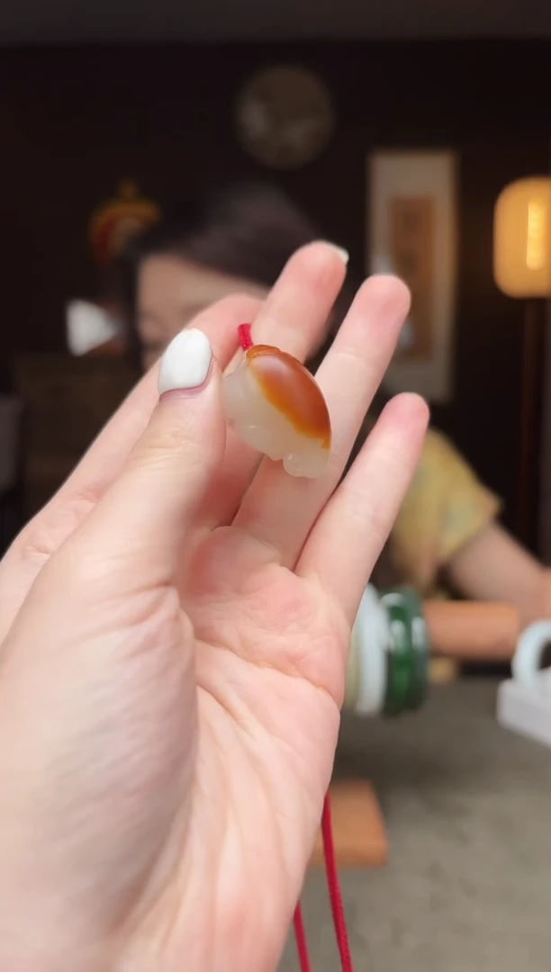未镶嵌和田玉把件花*F31 聚红皮龙龟