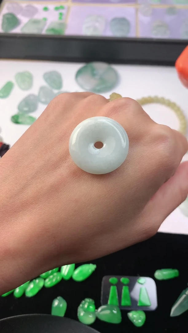 【闪购商品】翡翠颈饰未镶嵌翡翠A货平安扣