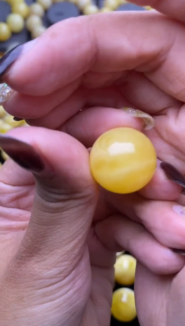 裸石琥珀未镶嵌大小姐珠宝96