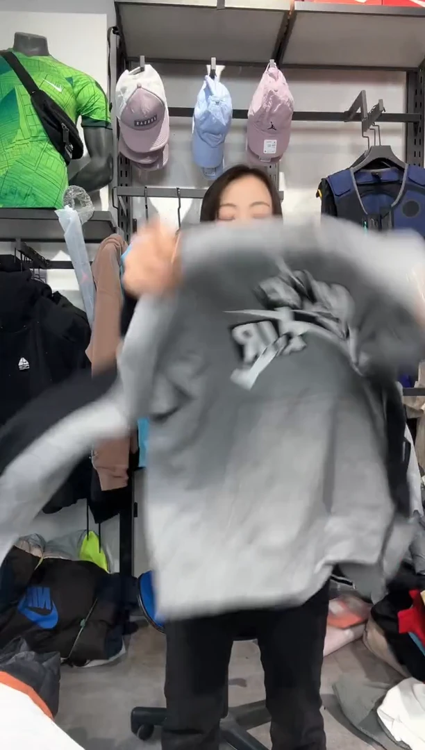 1306  编码 瑕疵款直播间过款为准 尺码175