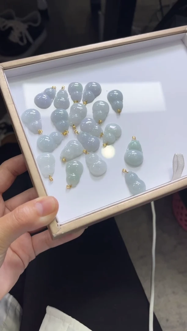 颈饰18K金镶嵌翡翠B229/多样性发一件/配绳子