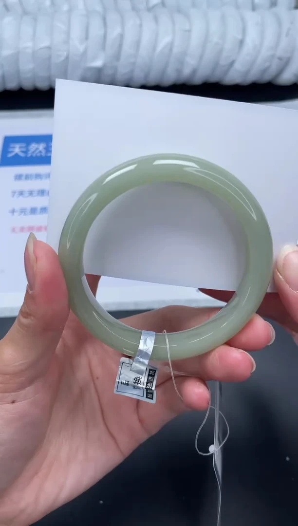 未镶嵌手镯石英质玉30-59.5D