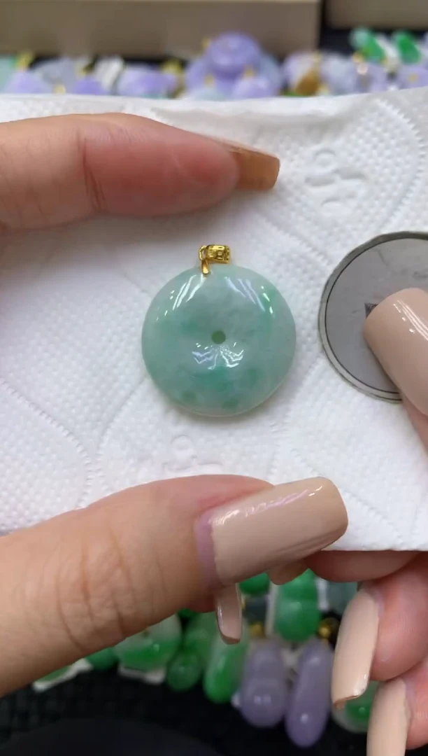 颈饰未镶嵌翡翠天然缅甸翡翠A货