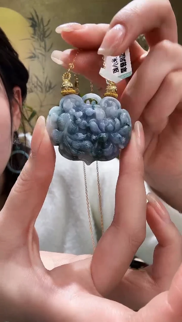 颈饰未镶嵌翡翠吊坠