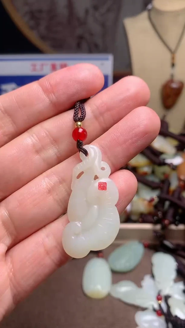 【闪购商品】和田玉颈饰未镶嵌1