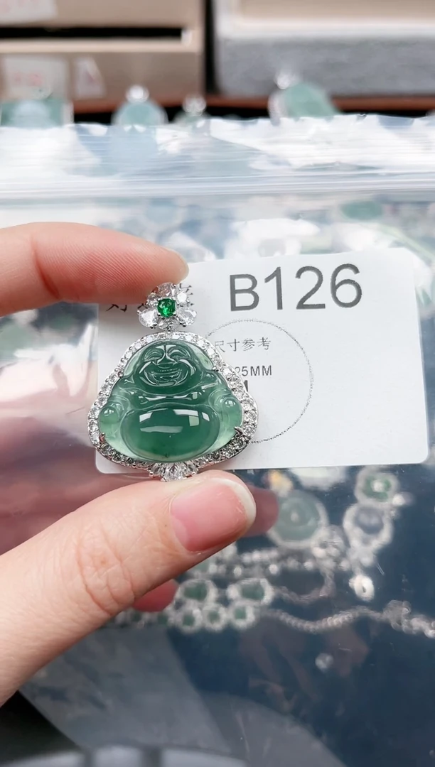 【闪购商品】翡翠颈饰未镶嵌126赠皮绳