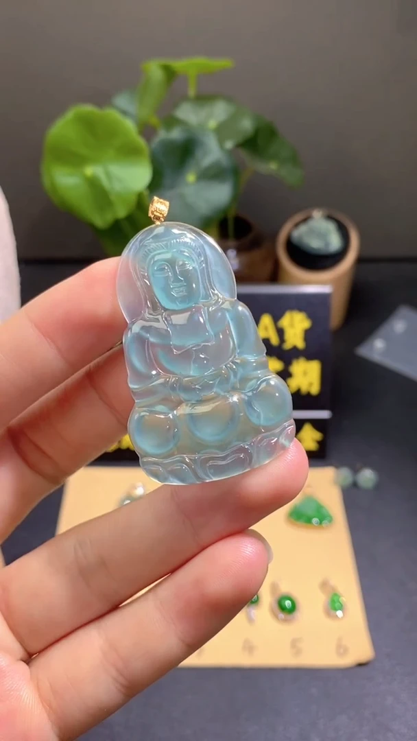 颈饰18K金镶嵌翡翠翡翠A货