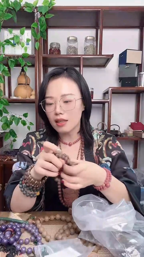 泥塑微瑕香身丸的手串