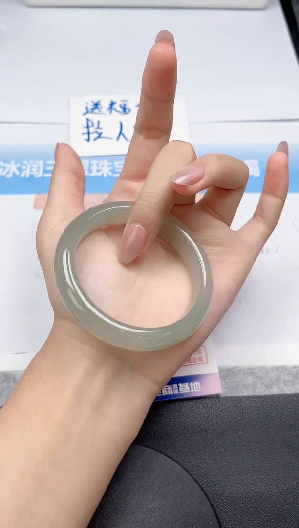 未镶嵌手镯石英质玉78-57.4