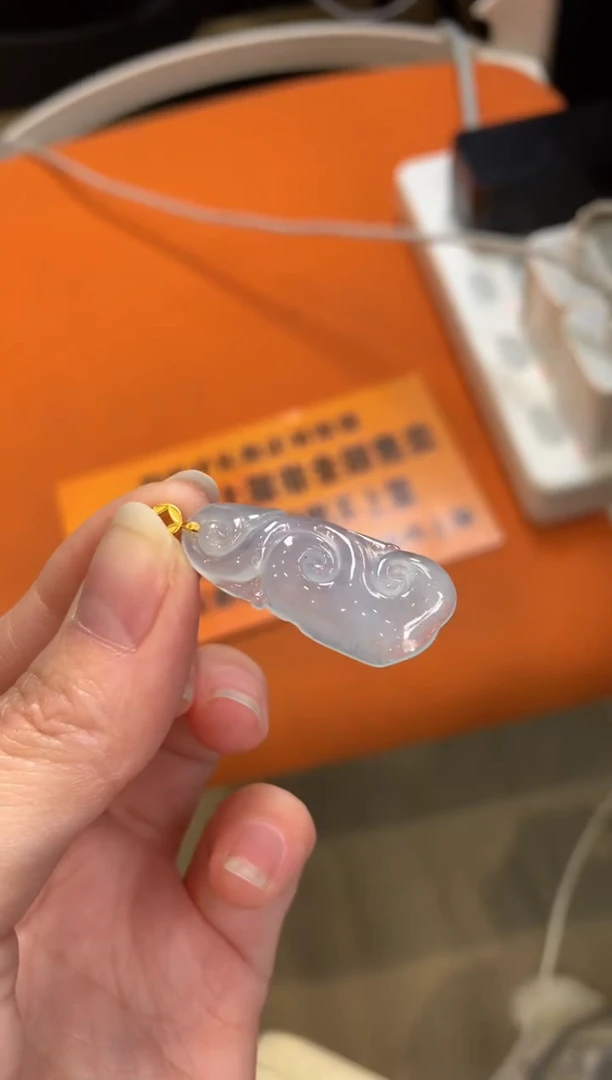 颈饰未镶嵌翡翠美*姐---117954