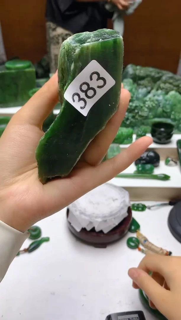 和田玉（碧玉）未镶嵌珠宝半成品0