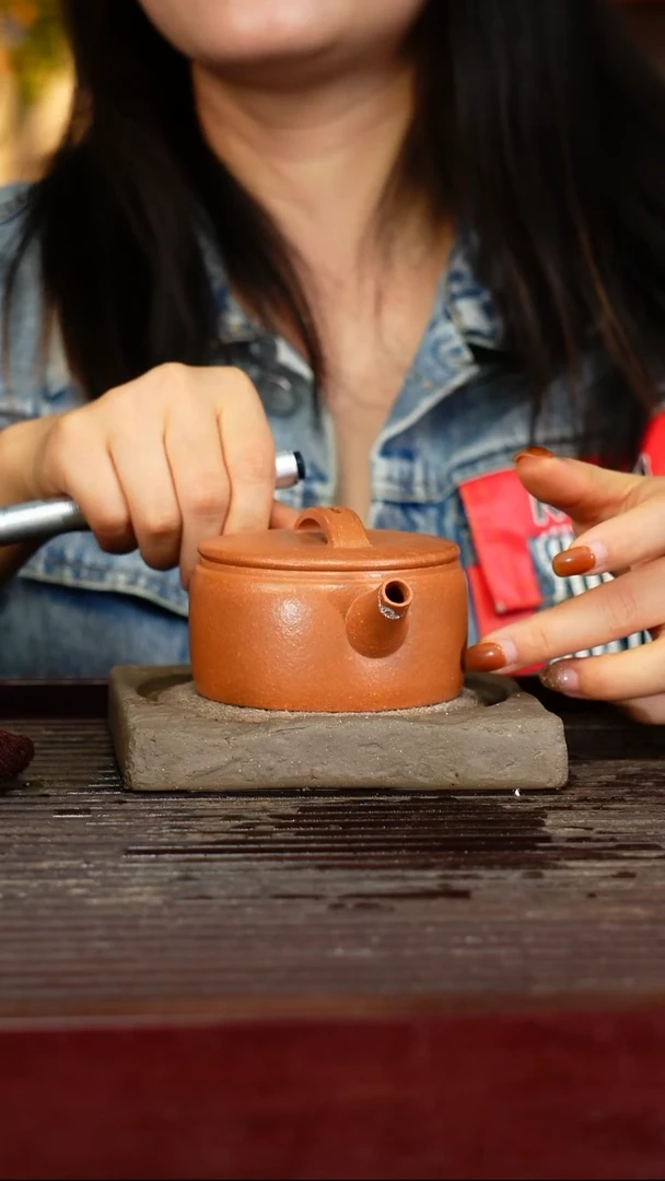 宜兴原矿紫砂壶茶壶宜兴原矿紫砂壶茶壶150C